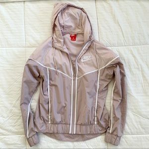 Women’s Nike Wind Runner